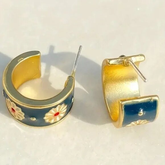 Freya Hoop Gold Earrings - Picture 3 of 3